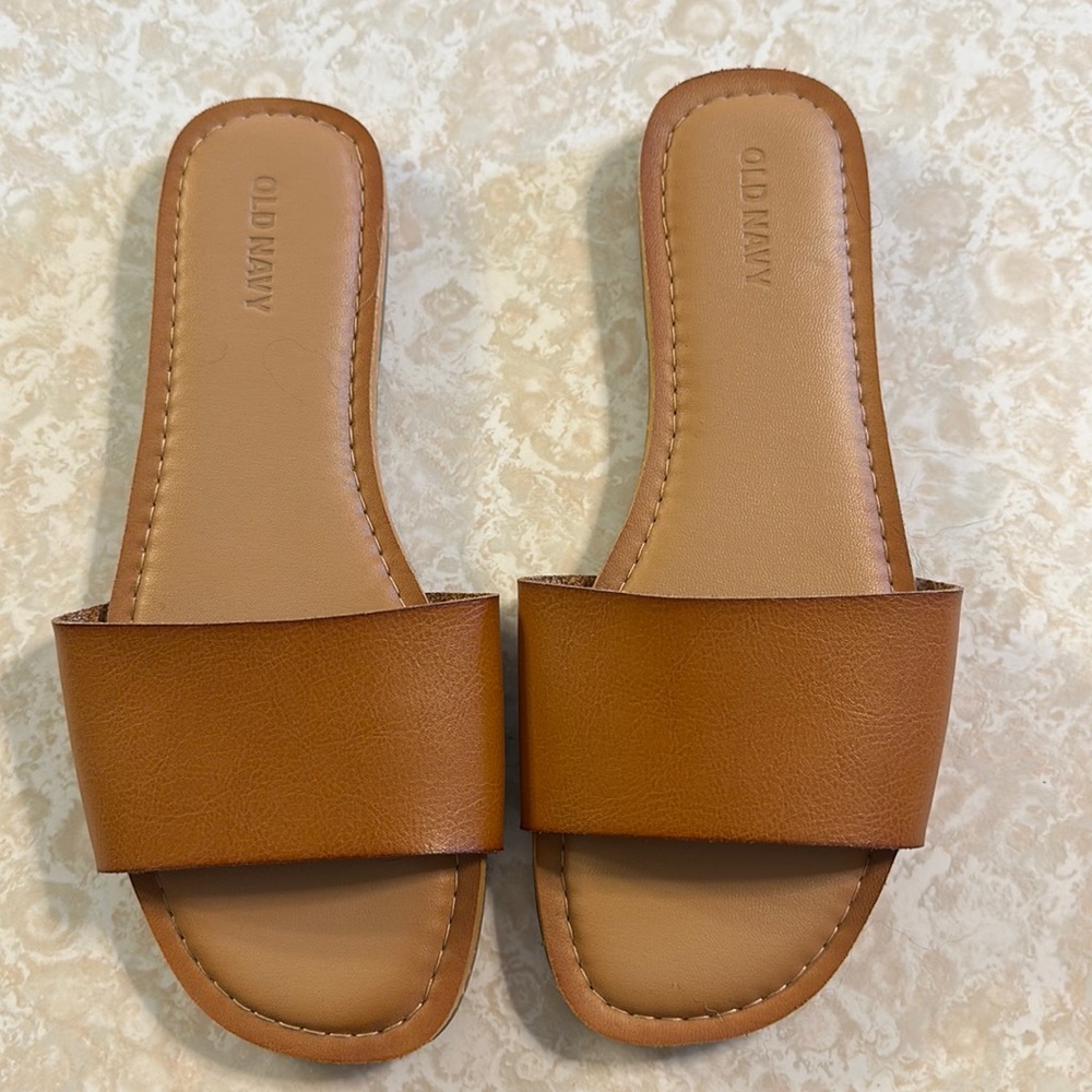 Old navy size 7 sandals